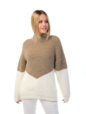Жіночий светр з стійкою коміром. Колір: Капучино 473 фото