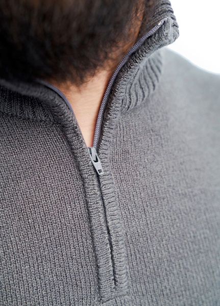 Men's elastic zip-up sweater. Color: Gray