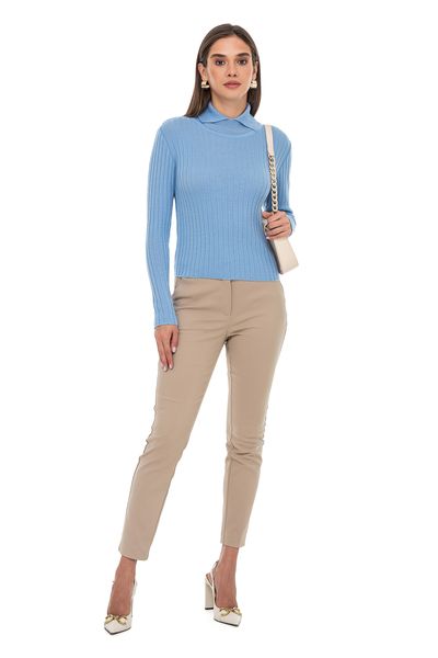 Women's turtleneck with stylish collar. Collar: Light blue