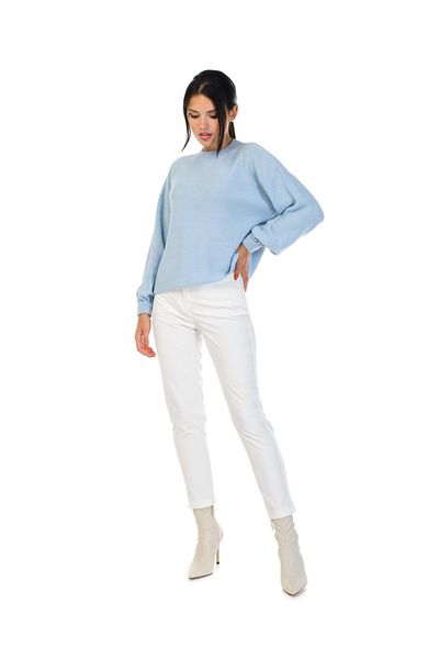 Light and loose women's sweater with elastane. Color: Light blue