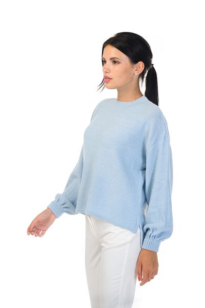 Light and loose women's sweater with elastane. Color: Light blue