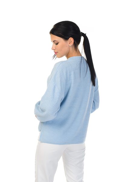 Light and loose women's sweater with elastane. Color: Light blue