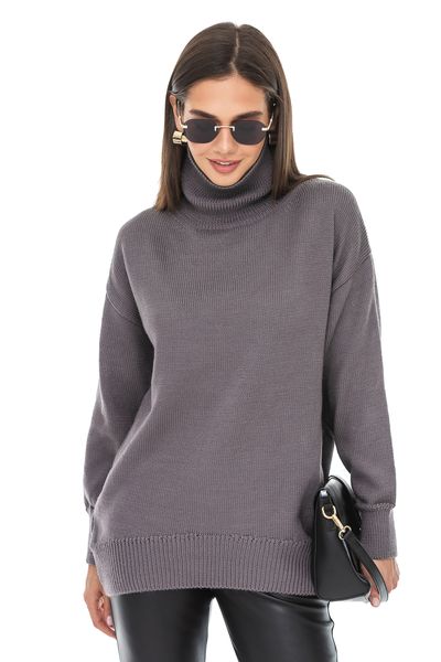 Oversized Mock Neck sweater. Color: Gray.