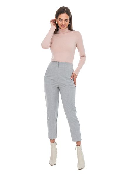 Women's cashmere and viscose turtleneck. Color: Powder