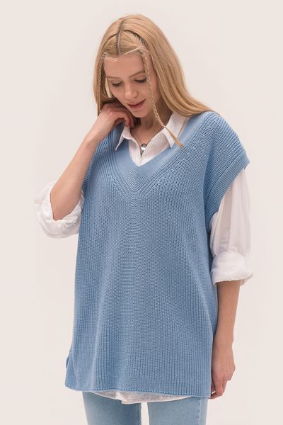 Long women's eco-vest. Color: Light blue