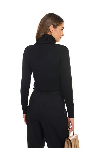 Warm and soft women's turtleneck with elastane. Color: Black